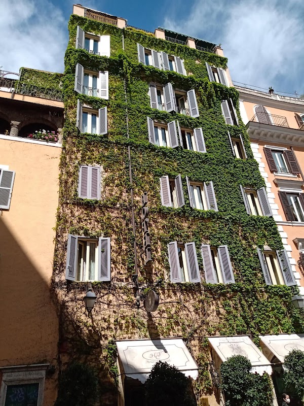 Piazza del Biscione 5