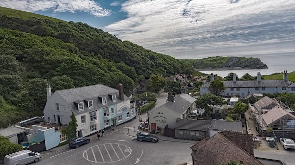 The Lulworth Cove Inn 4