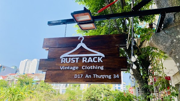 Rust Rack Vintage Clothing 5