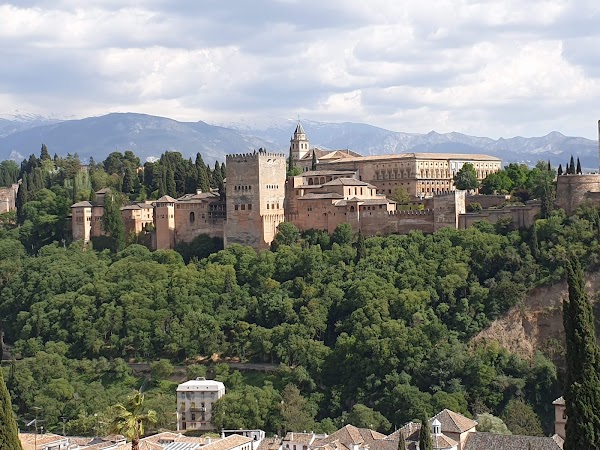Palace of Charles V 3