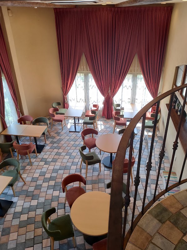 Fleurs et bonbons Le Cafe