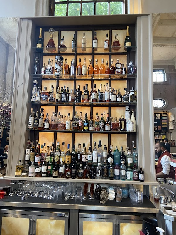 Swans Bar at Maison Assouline 3
