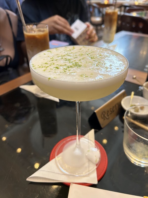 Swans Bar at Maison Assouline 2
