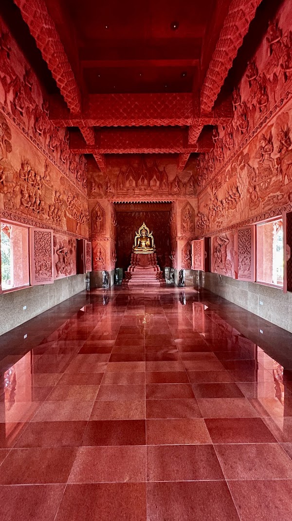 Wat Ratchathammaram Red Temple 5