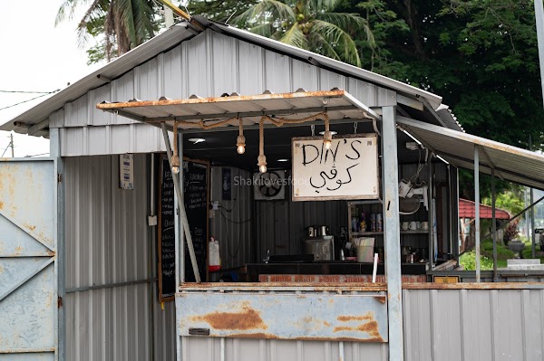 Din's Kitchen (Nasi Ayam Taugeh) 1
