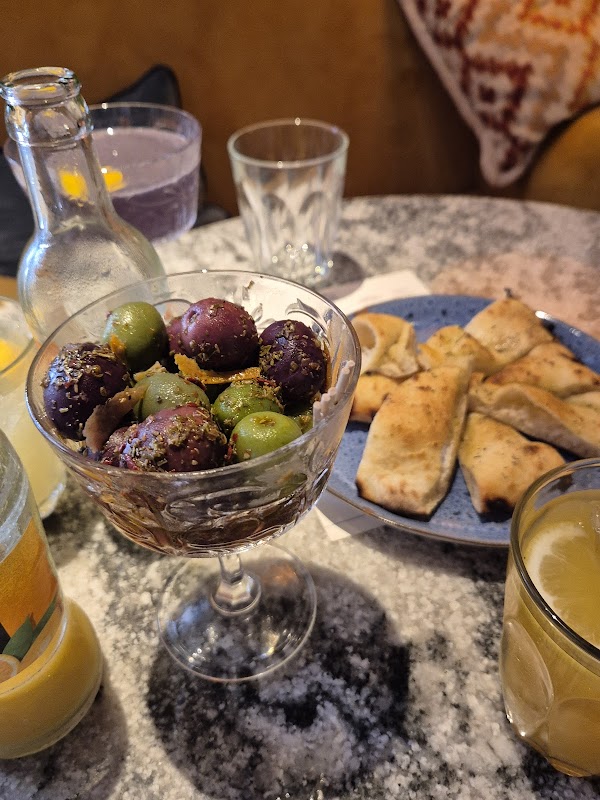 V modern Italian Antwerp fashion 5