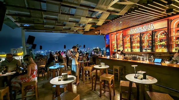 Social Club Rooftop Bar 5