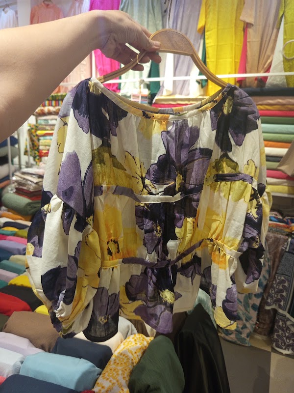 Cửa hàng thời trang Thuy Tailor 4