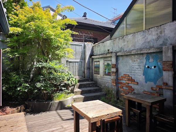 Yongnidan-gil Street 2