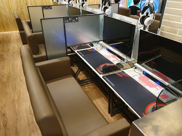 OZ PC CAFE Reserve Gangnam Station 4
