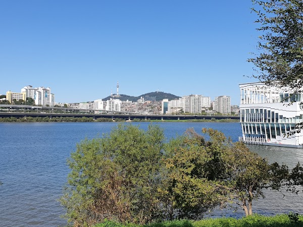 Seoul Wave Art Center 3