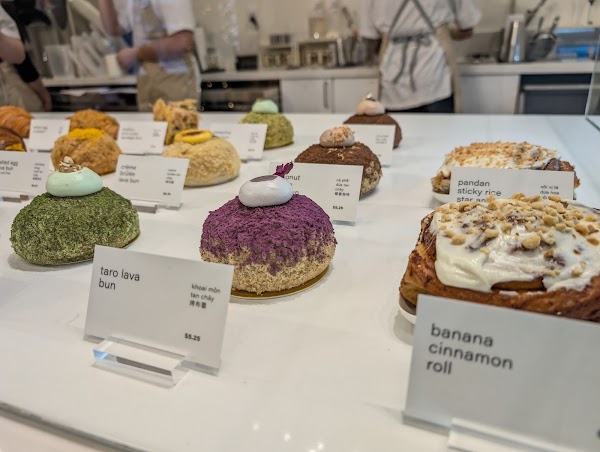 LA LA Bakeshop (Bay) 4