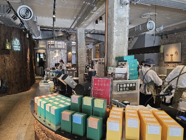 Simple Kaffa Huashan Flagship Store 2