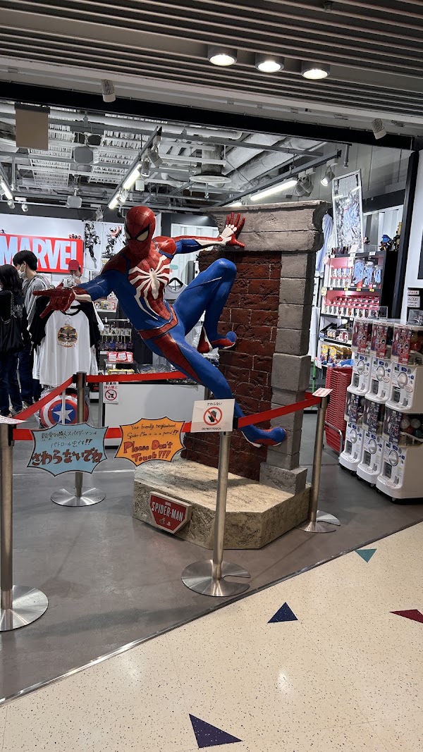 MARVEL STORE by SMALL PLANET 大阪HEP FIVE店 1