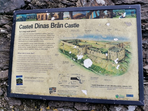 Castell Dinas Brân 2