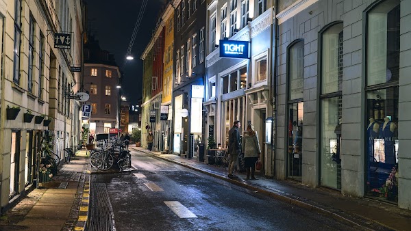 Restaurant Tight 3