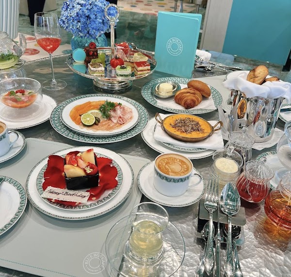 Blue Box Café by Natsuko Shoji Ginza 4