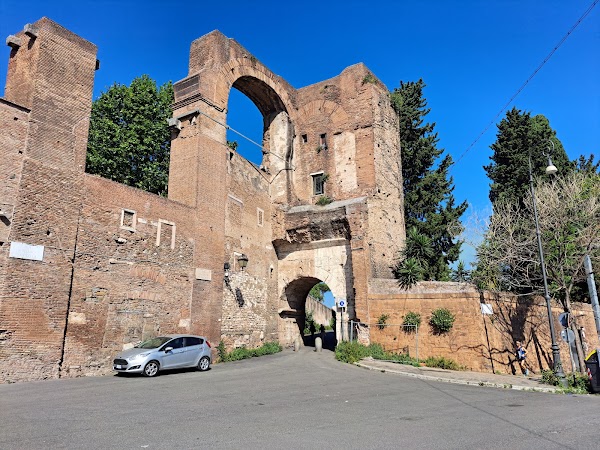 Arch of Dolabella and Silanus