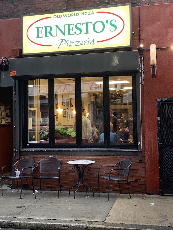 Ernesto's Pizza 1