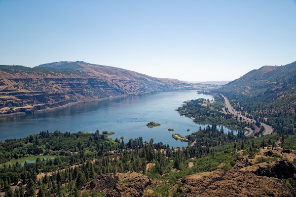 Rowena Crest Viewpoint 1