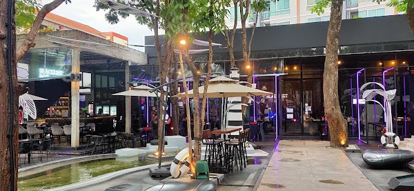 Hi Sis Pub Chiang Mai