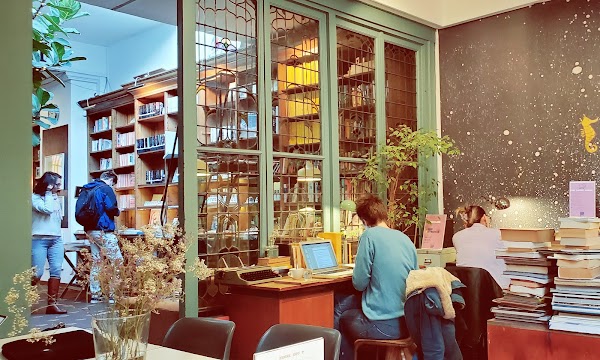 The Bookstor Café