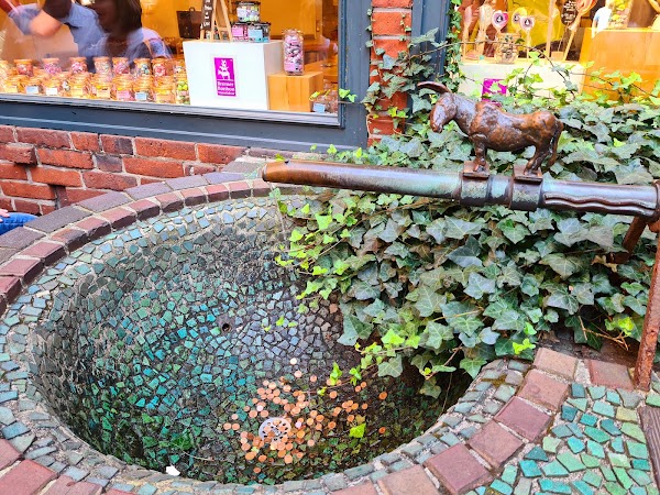 Seven Lazy Brothers Fountain 4