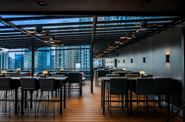 O2 Rooftop Bar