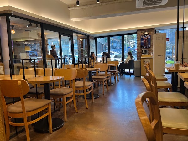 Ediya Coffee Myeongdong Station