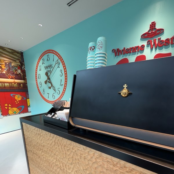 Vivienne Westwood CAFÉ 4