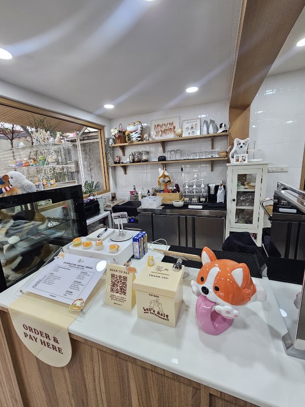 Corgi Alley ( Booking only ) 1