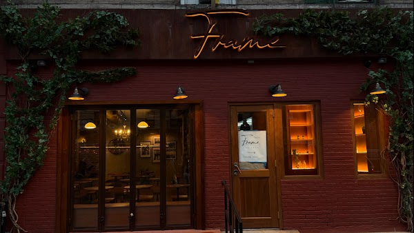 Frame Cafe Soho 1