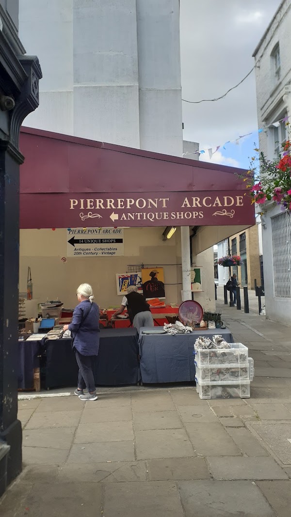 Pierrepont Arcade Antique Market