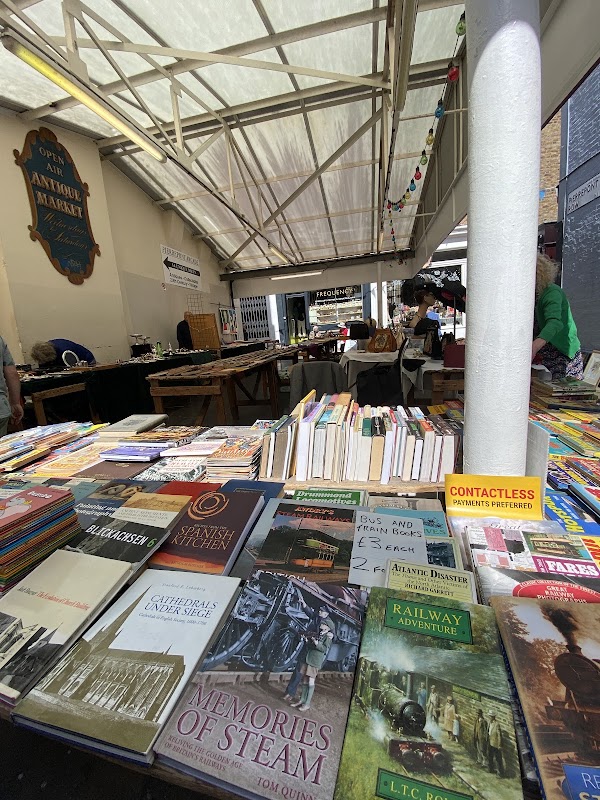 Pierrepont Arcade Antique Market 2