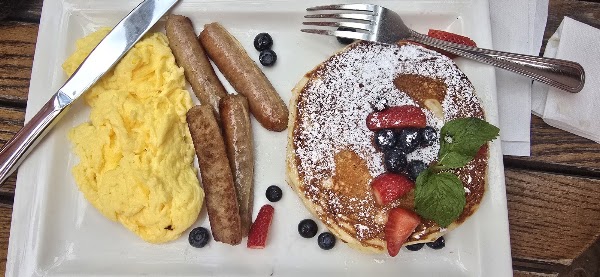 Jeannine's Restaurant & Bakery 5
