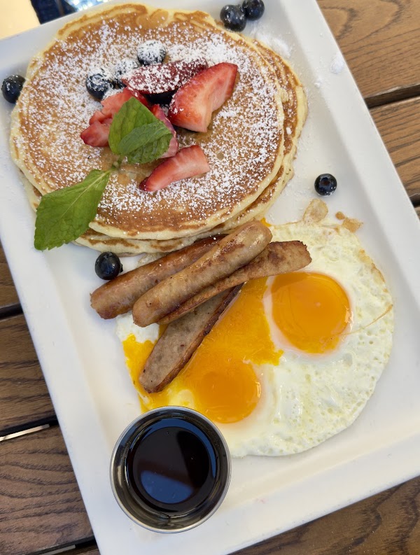 Jeannine's Restaurant & Bakery 3