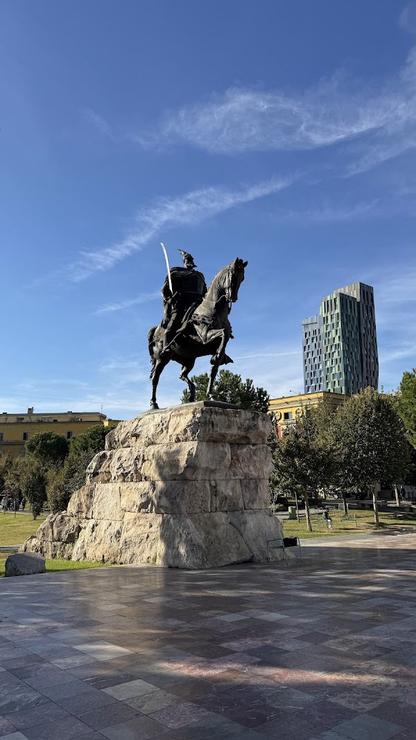 Skanderbeg Square 5
