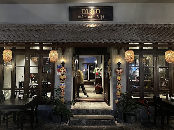 man restaurant