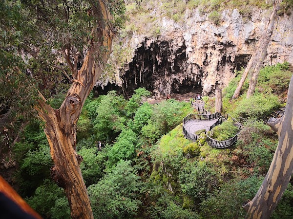 Lake Cave 3