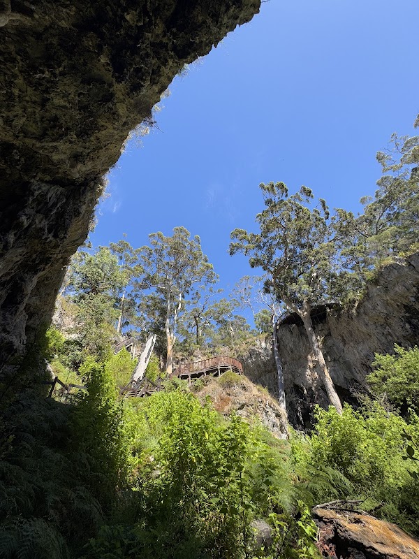 Lake Cave 2
