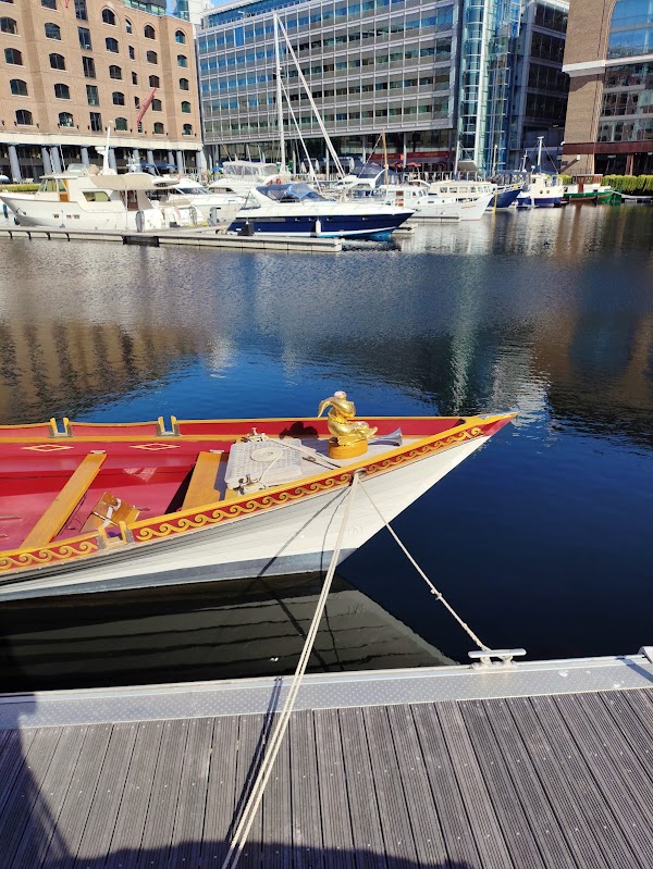 Gloriana The Queen's Rowbarge 1