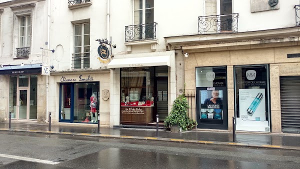 Au Fil des Perles 1