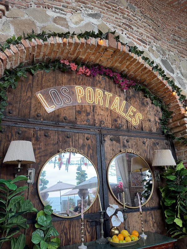 Los Portales de García 1