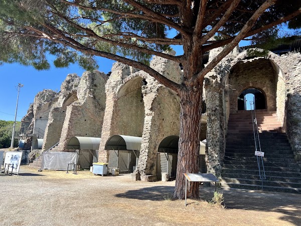 Arènes de Fréjus 1