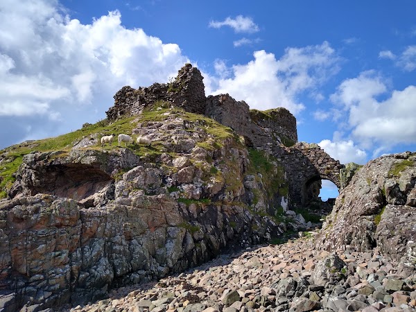 Dunscaith Castle 5
