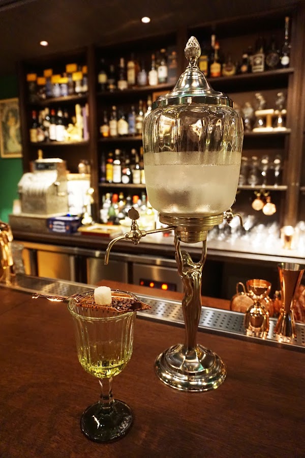 Antique Bar 1900 4