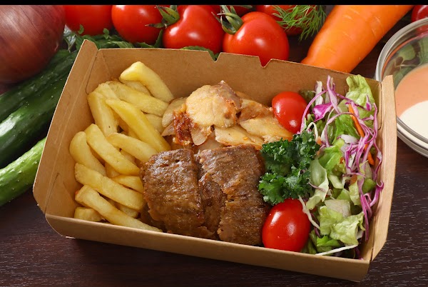 SARAY KEBAB KAMINARIMON HALAL FOOD サライケバブ雷門店 5