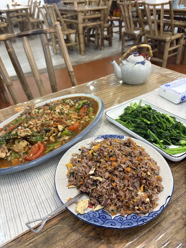 Guiji Lijiang Fish Home Cooking Restaurant 5
