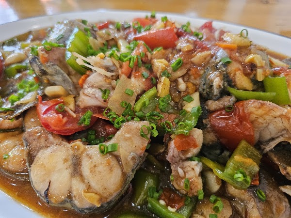 Guiji Lijiang Fish Home Cooking Restaurant 4