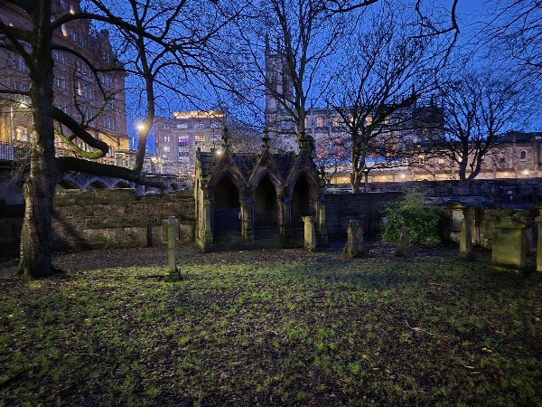 St Cuthbert's Kirkyard 3